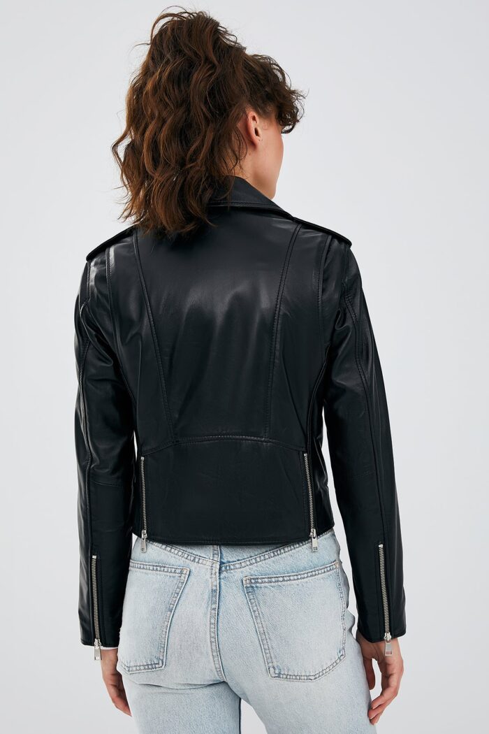 Newage Xhaketë Lëkure e Zezë Slim Fit Biker për Femra - Image 6