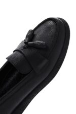 Loafer Lëkure e Zezë me Xhufkë Comfort për Femra - Image 9