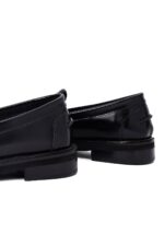 Loafer Lëkure e Zezë me Kopsë Maskulin për Femra - Image 10