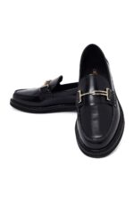Loafer Lëkure e Zezë me Kopsë Maskulin për Femra - Image 11