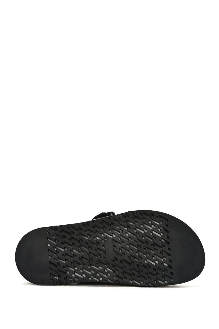Pantofla Lëkure e Zezë me Kopsë për Femra - Image 4