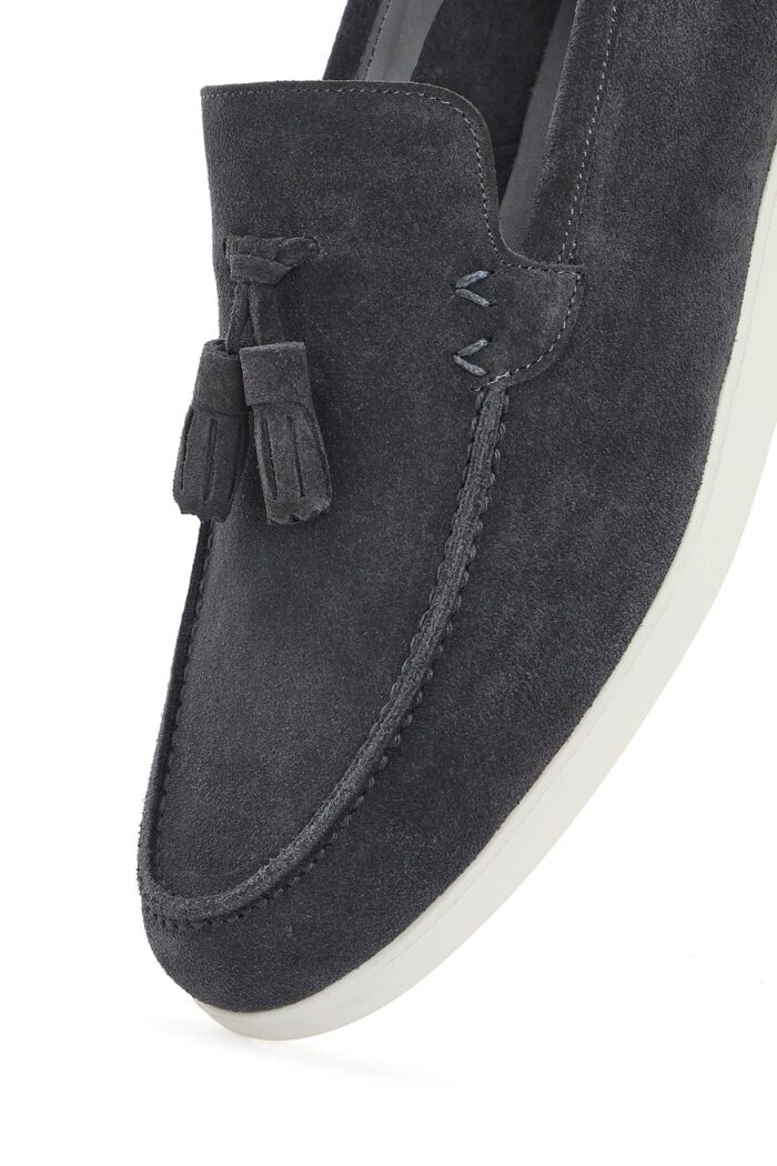 Loafer Lëkure Gri me Xhufkë Casual për Burra - Image 9