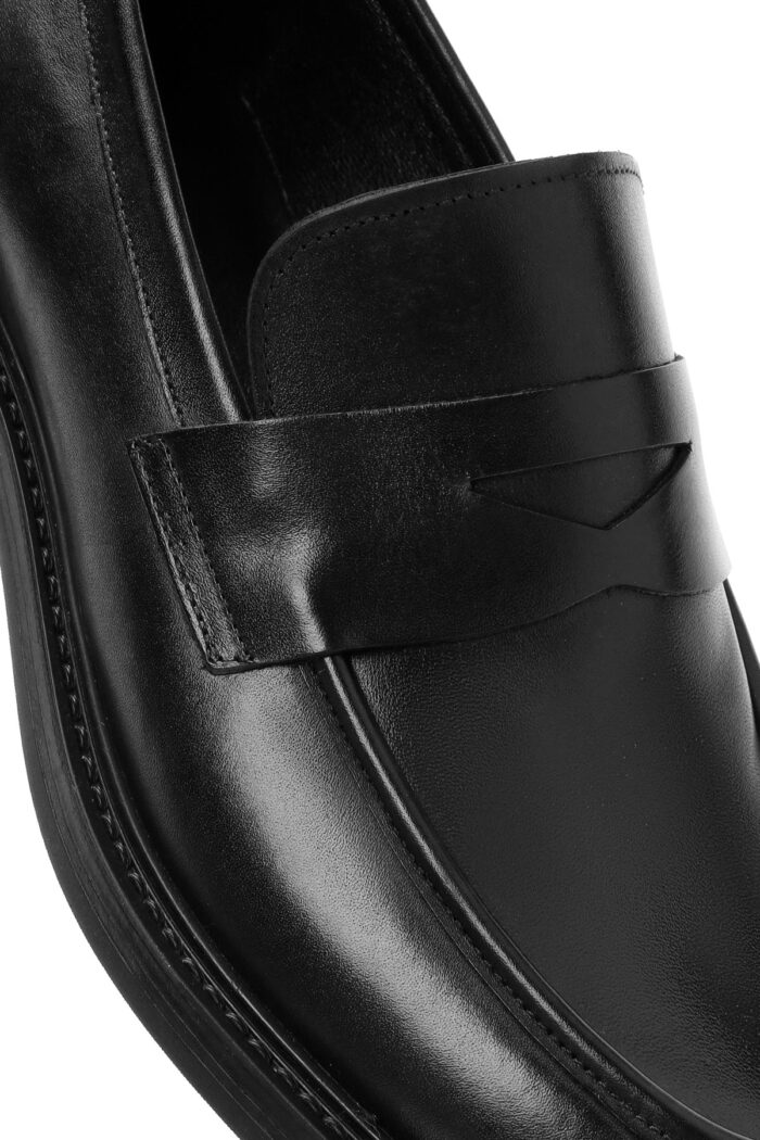 Këpucë loafer klasike prej lëkure për meshkuj, e zezë - Image 19