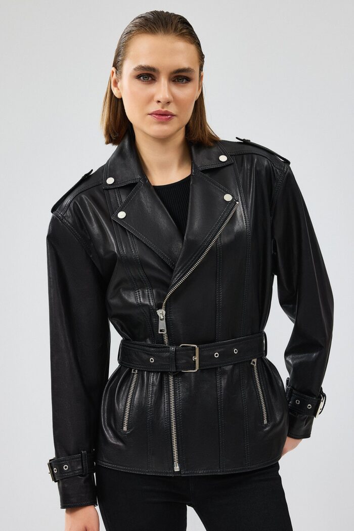 Zendaya Xhaketë Lëkure e Zezë me Detaje Biker për Femra - Image 2
