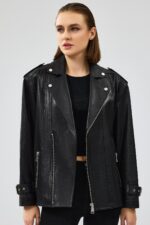 Zendaya Xhaketë Lëkure e Zezë me Detaje Biker për Femra - Image 3
