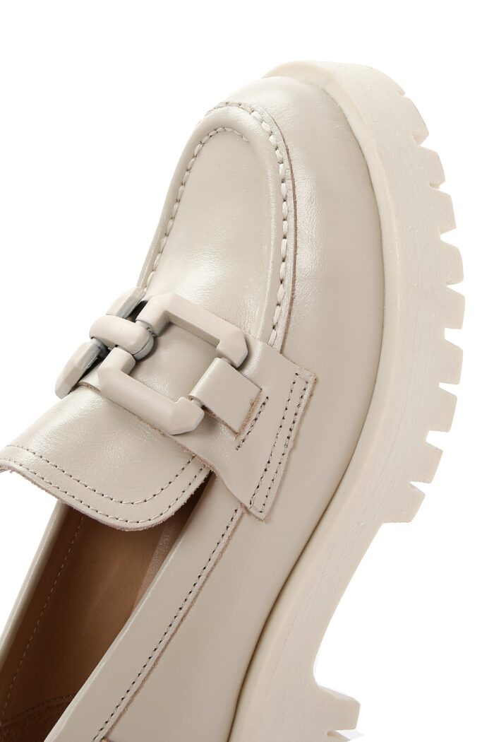 Loafer Lëkure Krem Maskulin për Femra - Image 9