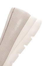 Loafer Lëkure Krem me Kopsë Comfort për Femra - Image 8