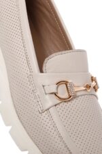 Loafer Lëkure Krem me Kopsë Comfort për Femra - Image 11